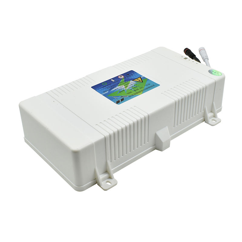 Pacote de caixa de bateria de lítio recarregável à prova d'água integrada de controle 12v 15ah~100ah uso para luz de rua de LED solar 20w 60w 130w